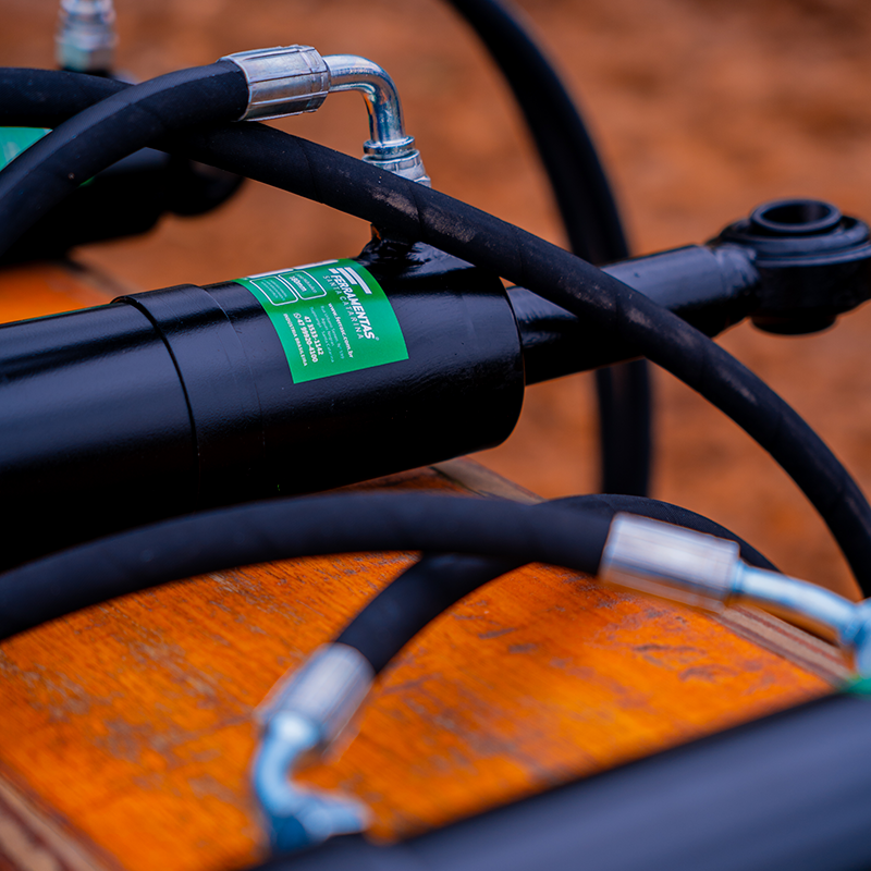 Terceiro Ponto Hidráulico vs Mecânico: Qual vale mais a pena para sua operação agrícola?